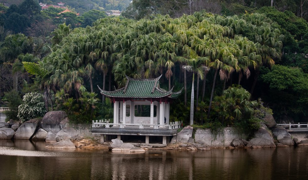 Small Cottage by the lake in Xiamen, China